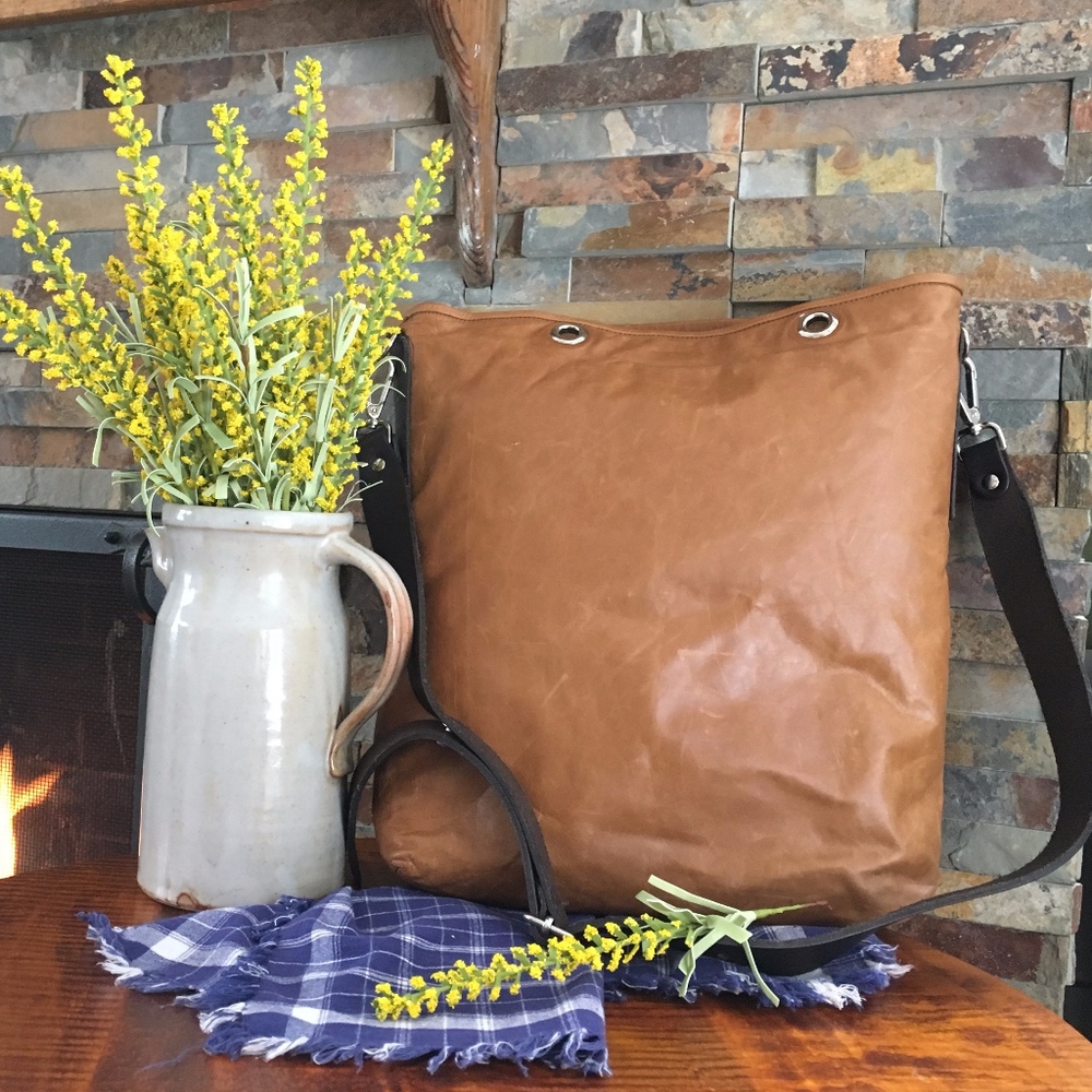 M0851 Hand-made Leather Shoulder Bag